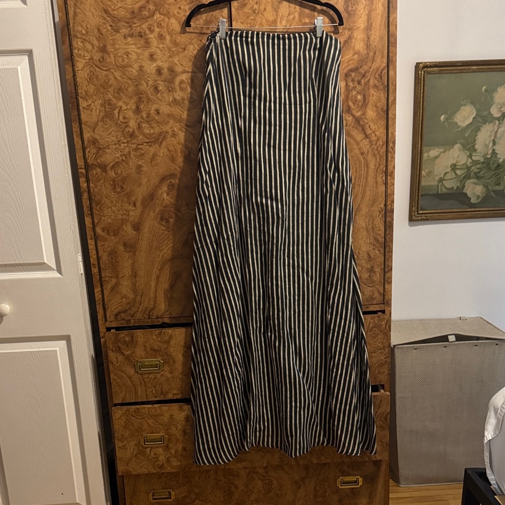 DISSH Striped Strapless Maxi